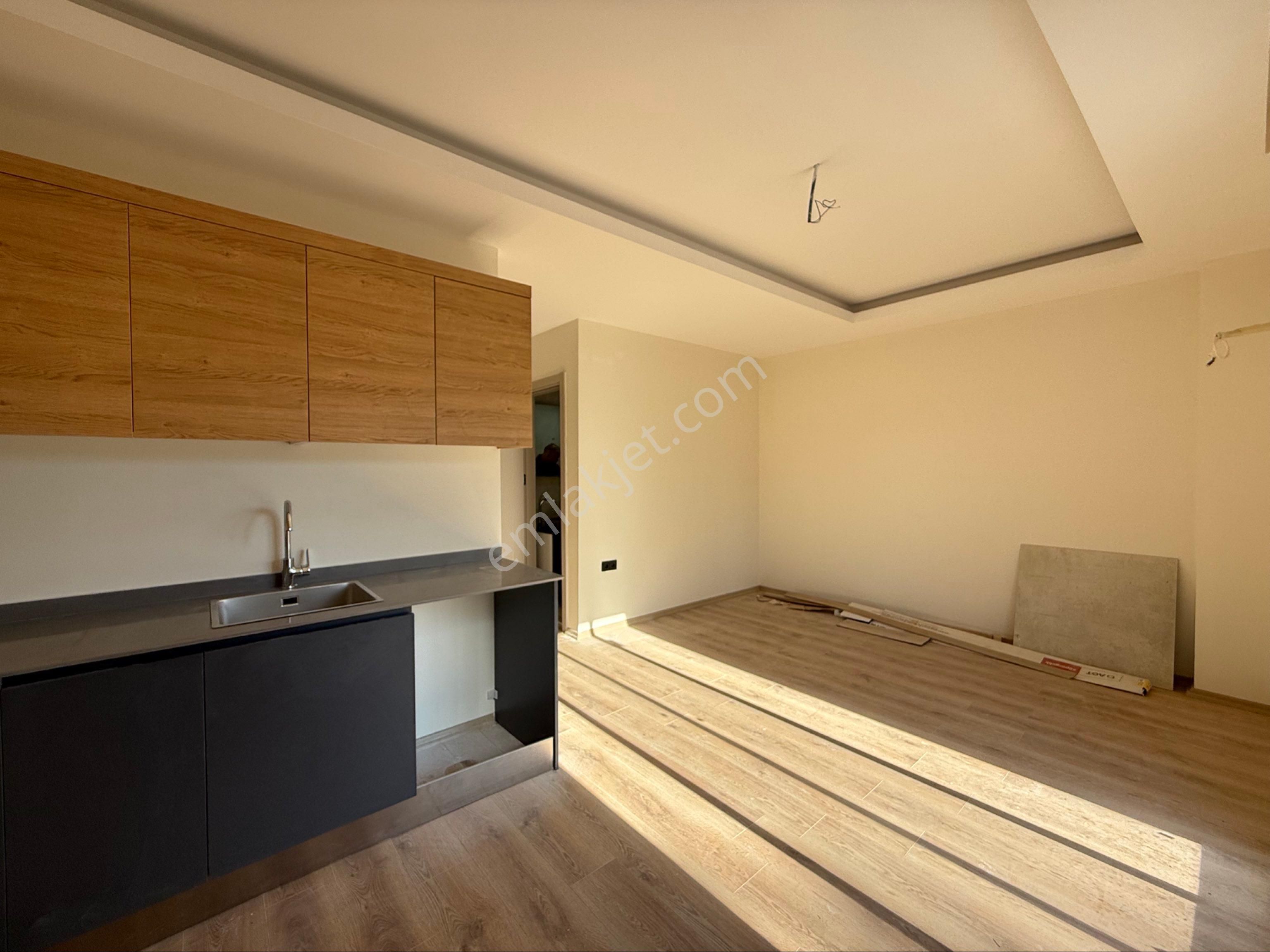 Alya Gayrimenkul Ilıcada Denize Yürüme Mesafesinde Viila - Görsel 18