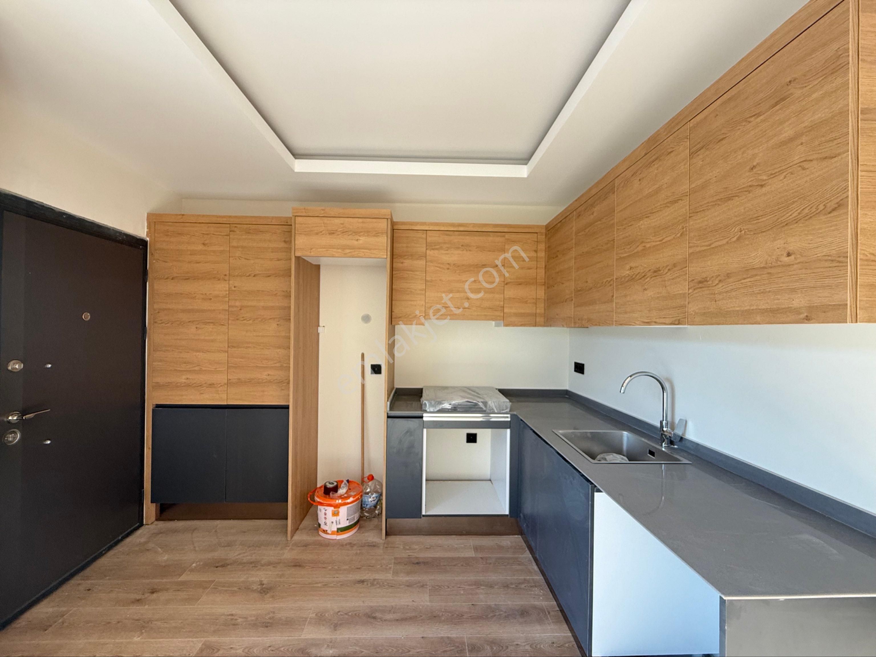 Alya Gayrimenkul Ilıcada Denize Yürüme Mesafesinde Viila - Görsel 19