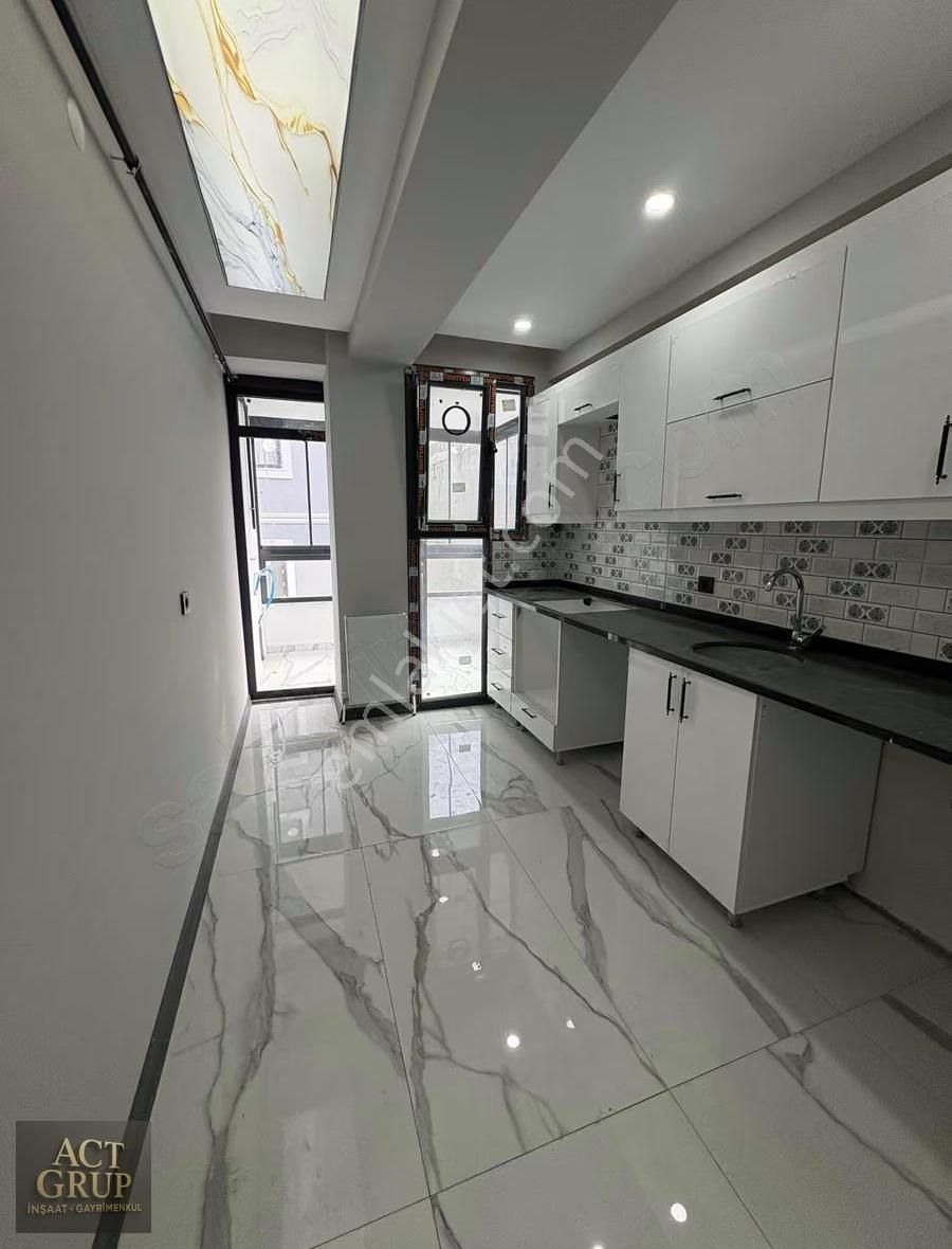 Act Grup Avıcılar Tahtakale 2+1 Satılık Ara Kat Arka Cephe Daıre - Görsel 3