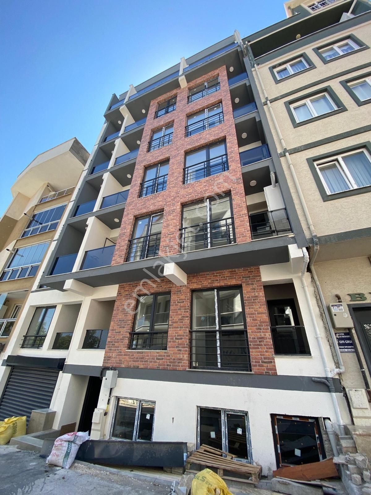 Expert'ten Görüklede Satılık Sıfır Eşyalı 1+1 Daire - Görsel 7