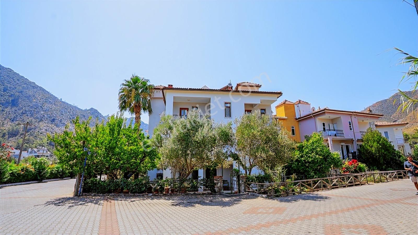 Cb Marina'dan İçmeler'de Eşyalı ( 4+1triplex / 1+1 Geniş Daire) - Görsel 27