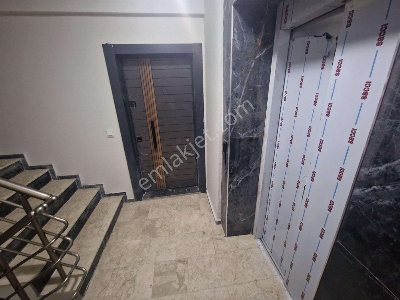 Karşıyaka Mahallesi'nde Deniz Manzaralı - Görsel 13