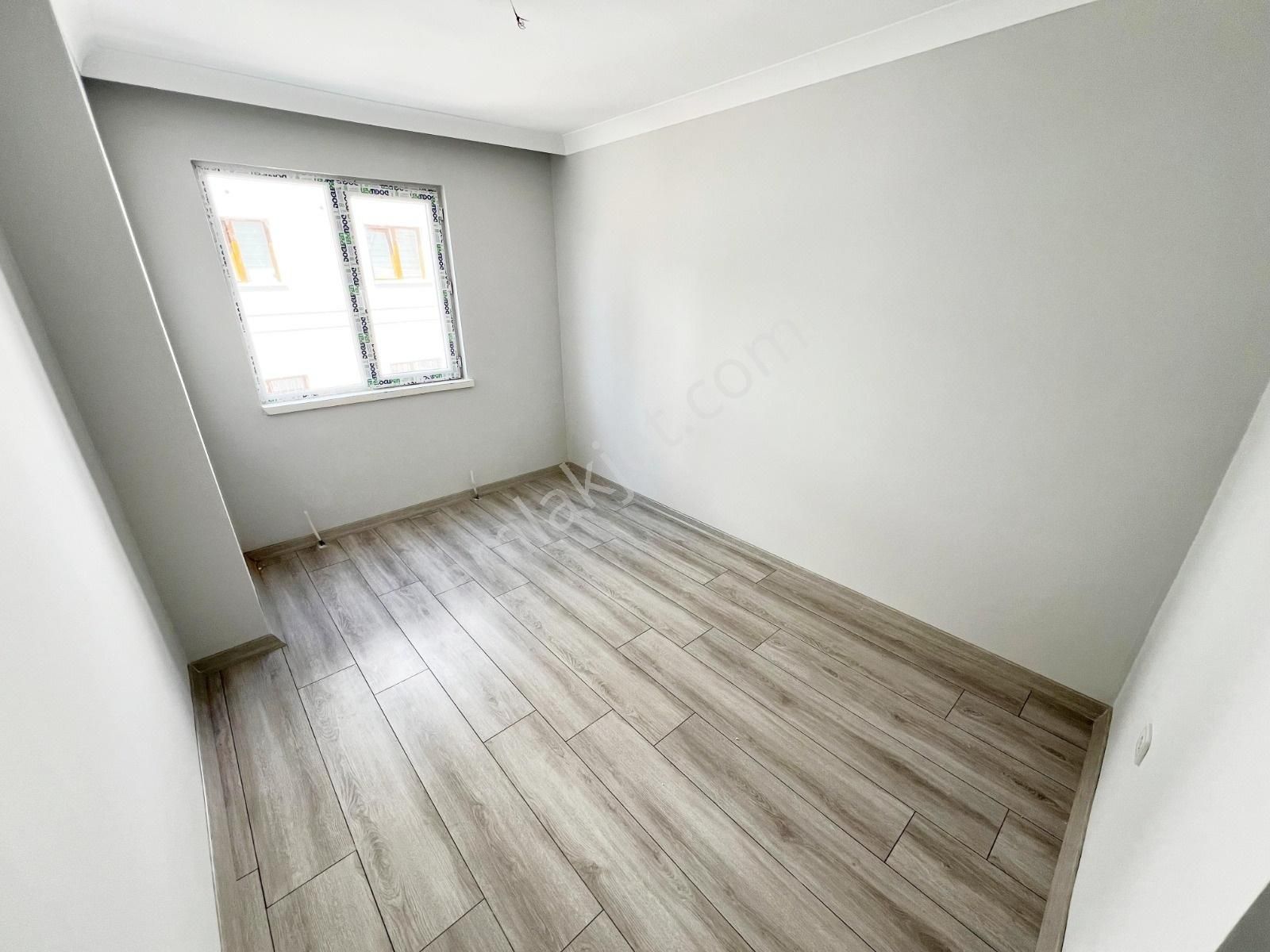 Pamuklar Sıfır 1.katta Caddeye Paralel Ön Cephe 3+1 Lüks Daire - Görsel 10