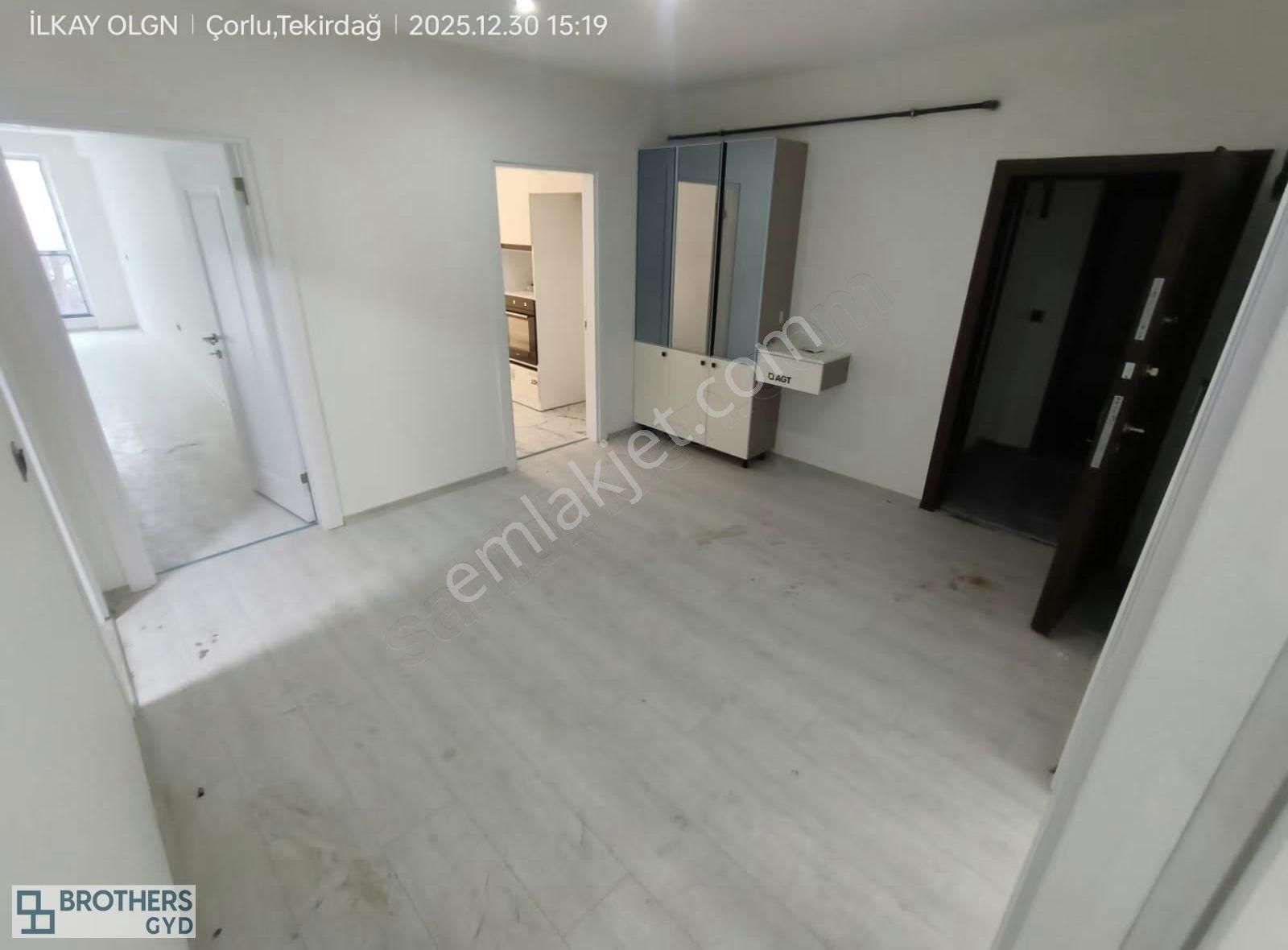 Brothersdan Yüksek Kredili Arakat İskanlı 135m2 2+1 Sıfır Daire - Görsel 8