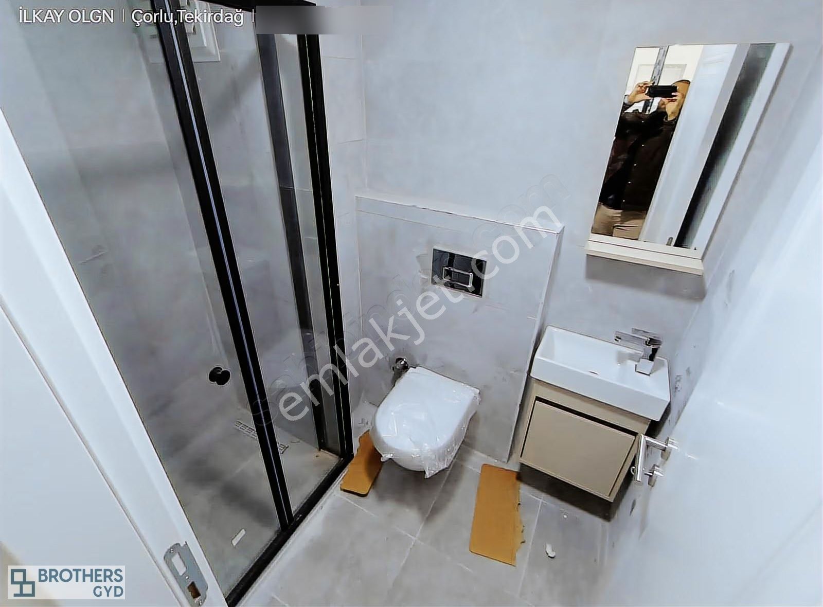 Brothersdan Yüksek Kredili Arakat İskanlı 135m2 2+1 Sıfır Daire - Görsel 3