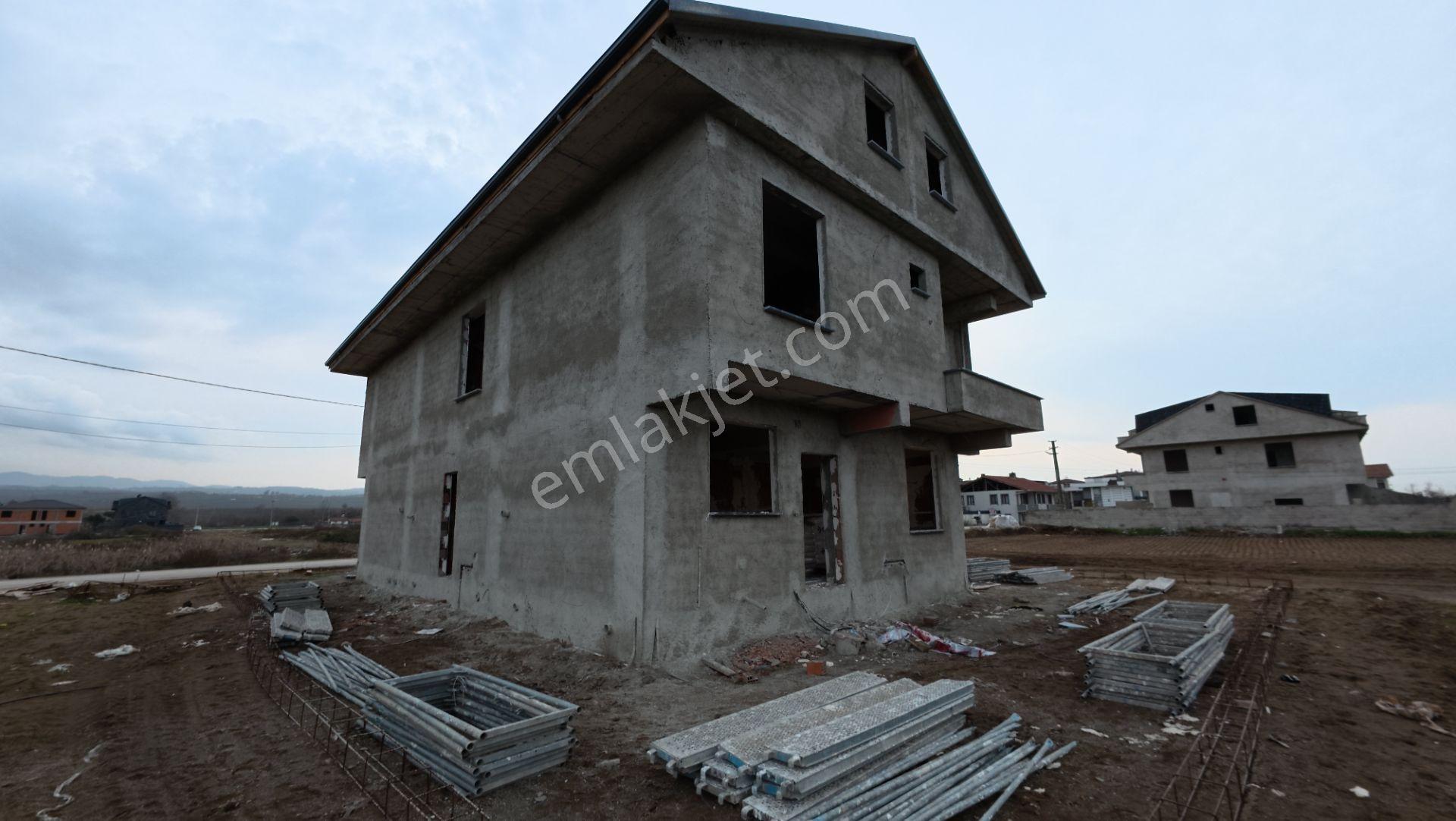 Kocaali'de 120m2 Bahçeli 4+1 Villa - Görsel 3