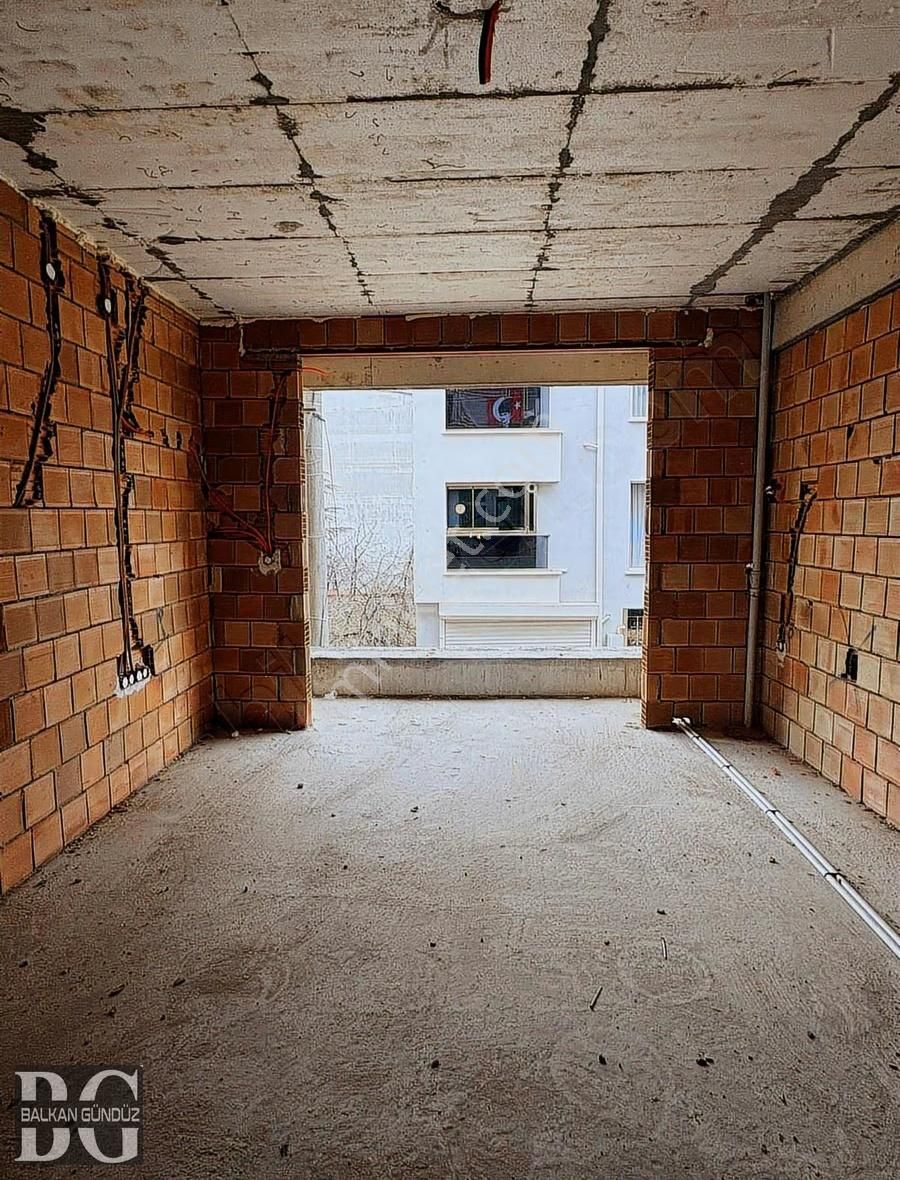 Balkan Gündüz'den Zincirlikuyu Mahallesinde Satılık 1+1 Daire - Görsel 2