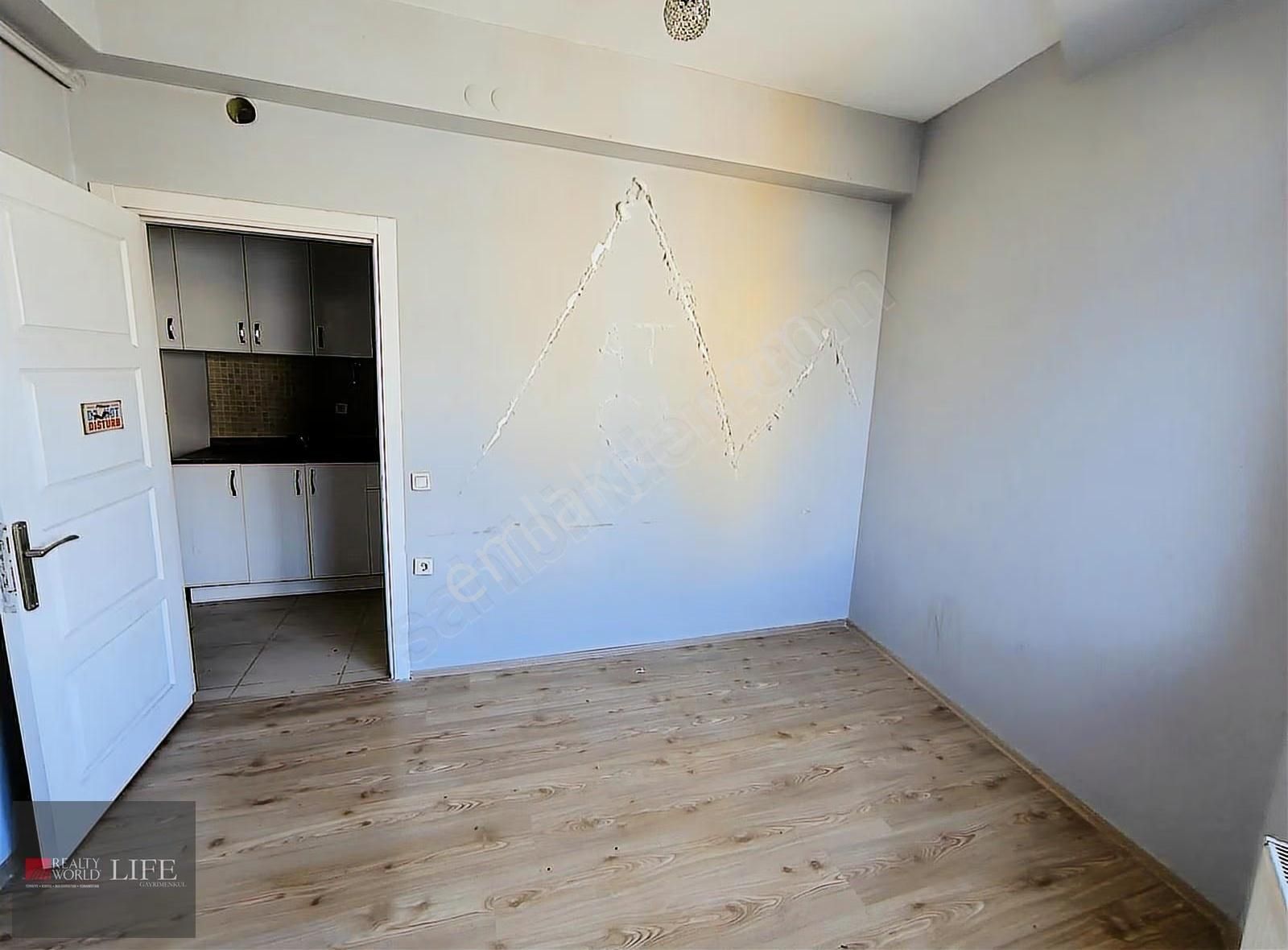 Rw Lıfe // Cadde Üstü Asansörlü 8500 Kiracılı 1+1 Satılık Daire - Görsel 10