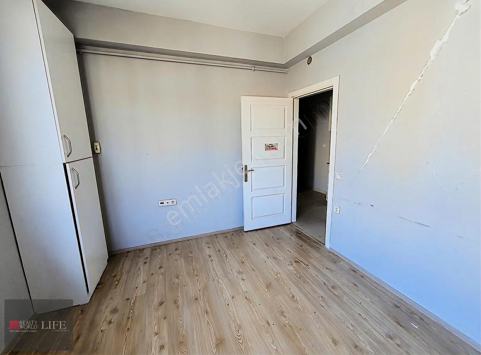 Rw Lıfe // Cadde Üstü Asansörlü 8500 Kiracılı 1+1 Satılık Daire - Görsel 21