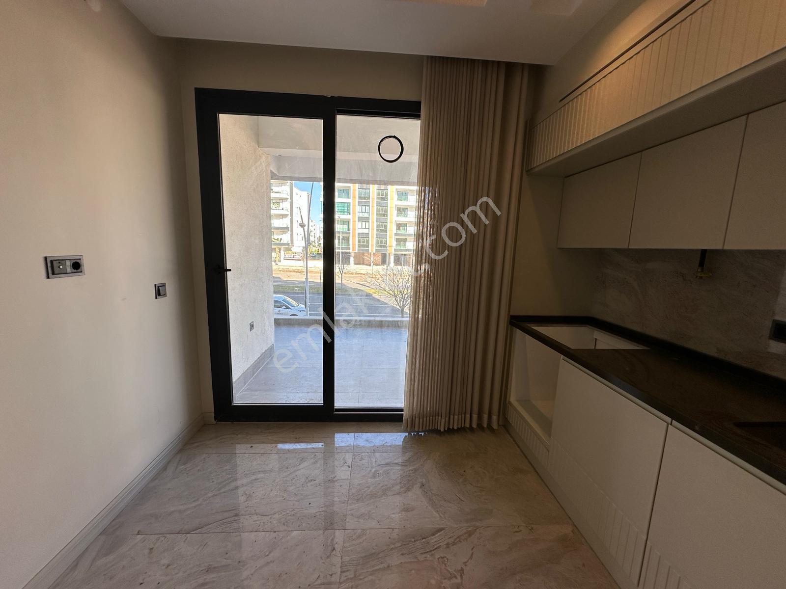 Aksoy'dan Göletli Park Civarı Ultra Lüks 2+1 Acil Satılık Daire / Bağcılar - Görsel 4