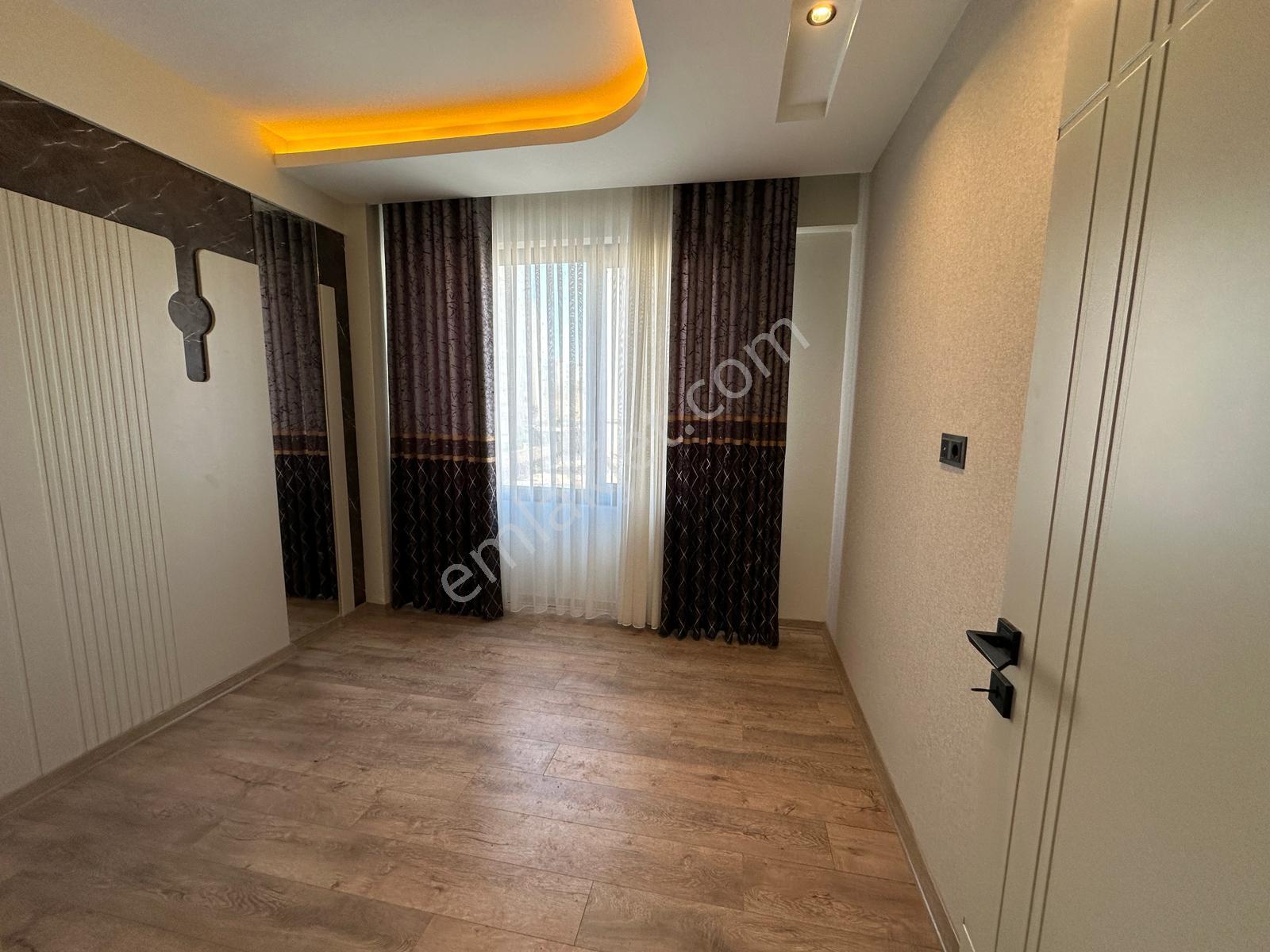Aksoy'dan Göletli Park Civarı Ultra Lüks 2+1 Acil Satılık Daire / Bağcılar - Görsel 13
