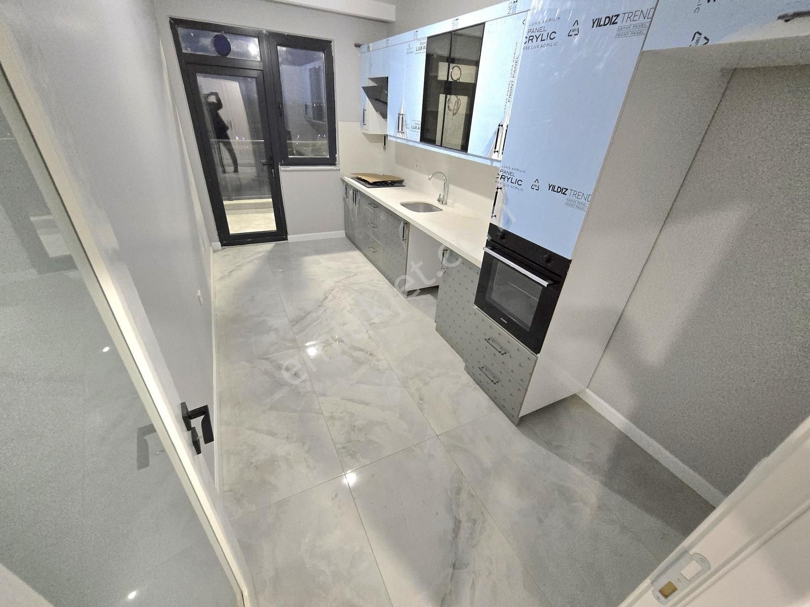 Pusula İnş.tan Cebeci Mah Sitede Yerden Istmalı 135m2 3+1 1kat D - Görsel 14