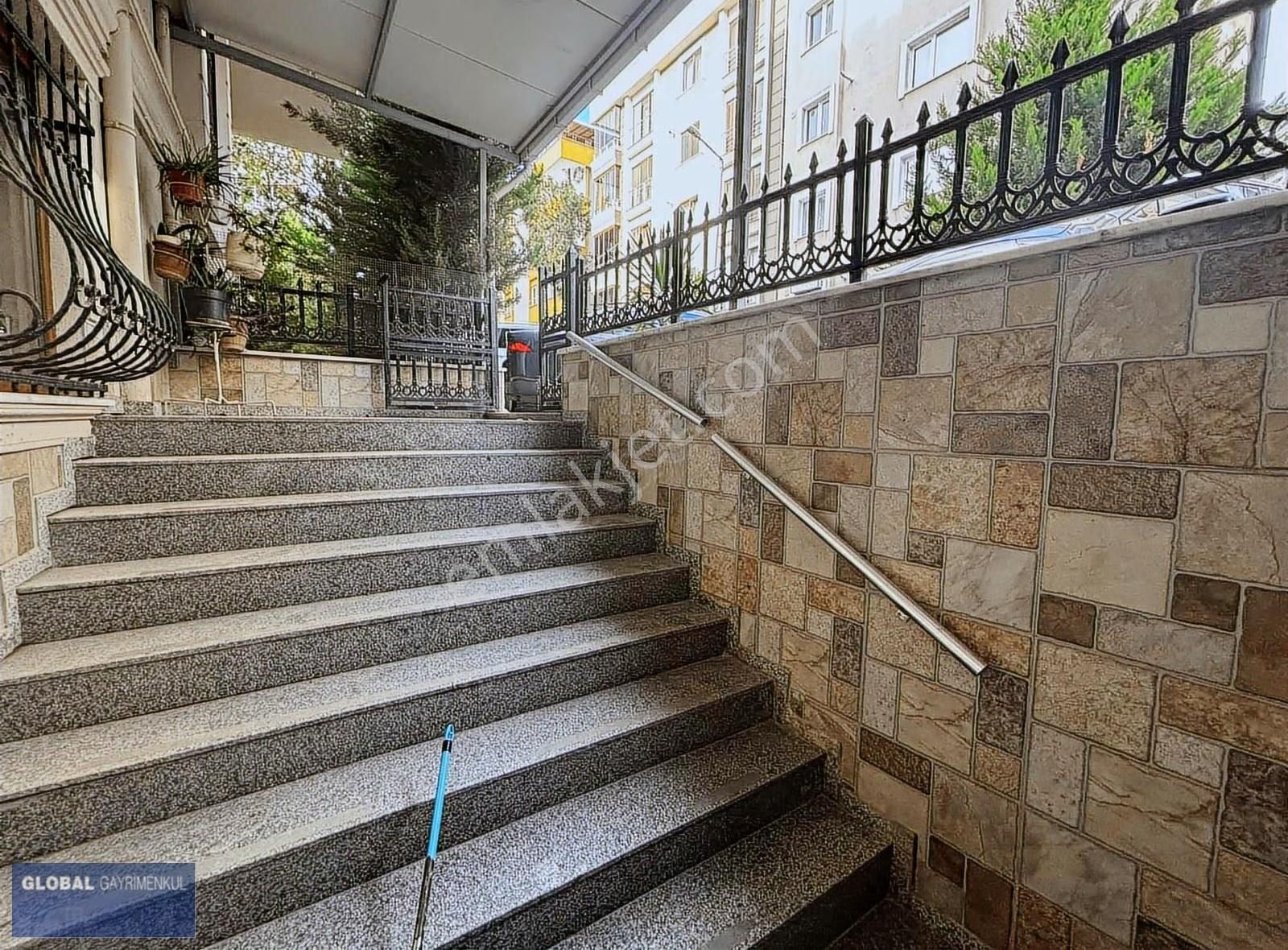 Globalden,sahilde,güzel Lokasyonda,ara Kat,uygun Fiyatlı Daire - Görsel 8