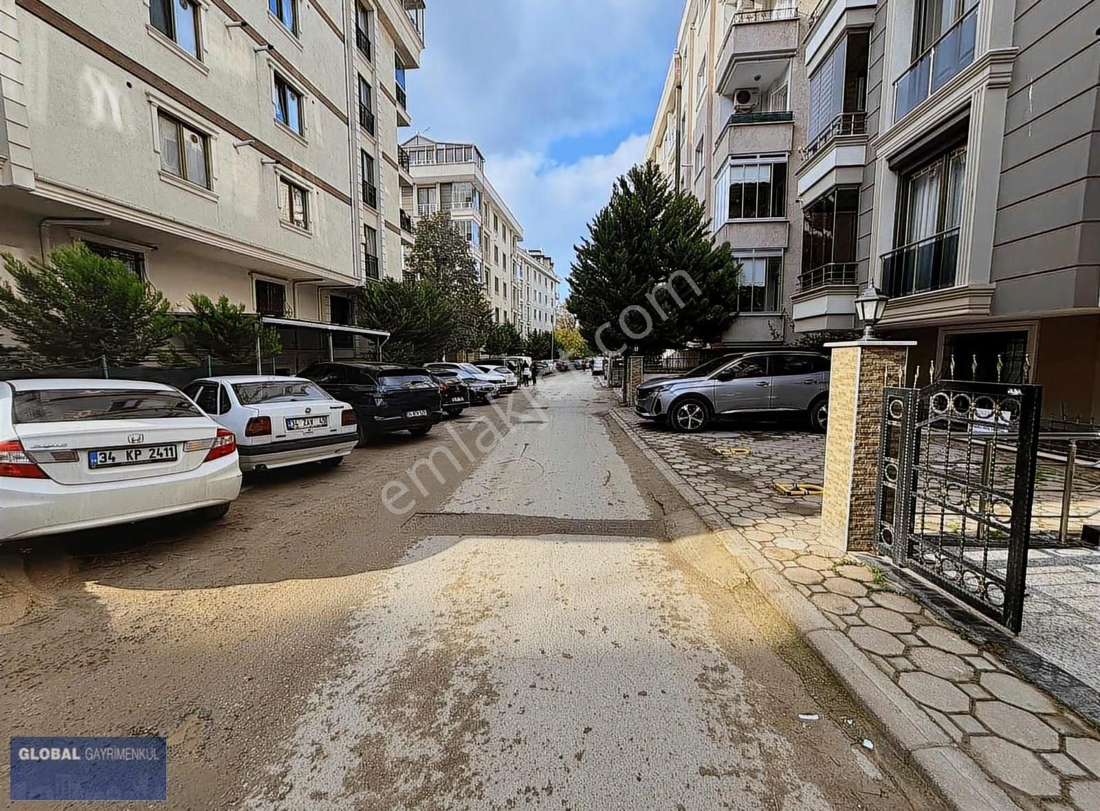 Globalden,sahilde,güzel Lokasyonda,ara Kat,uygun Fiyatlı Daire - Görsel 7