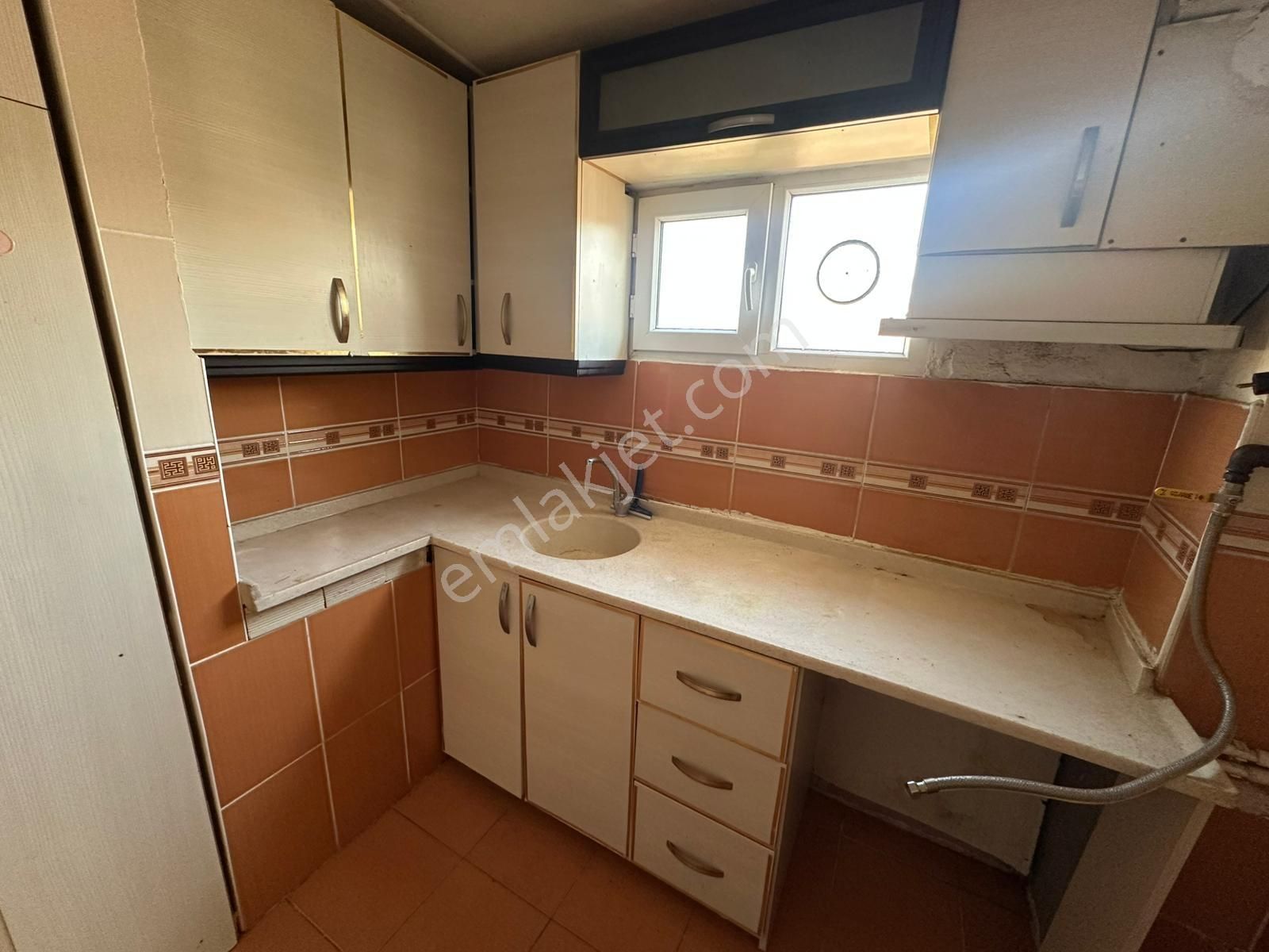 Yahşibey Mahallesinde Balkonlu Kaloriferli 1+1 Kiralık Daire - Görsel 12