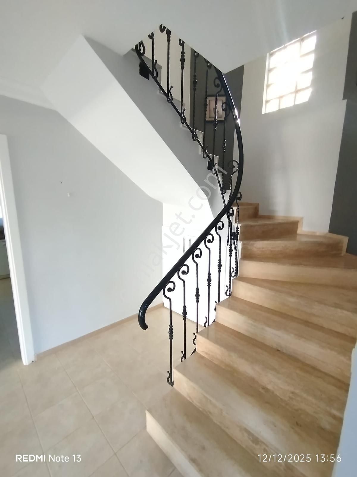 Plaja Yakın Havuzlu Sitede Tek Müstakil Villa - Görsel 28