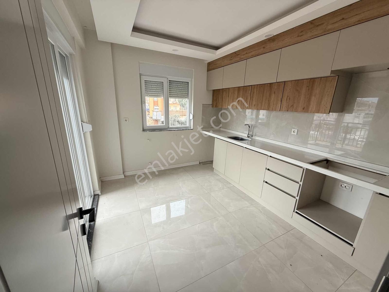 Sinanefendi' Eml'den Oturuma Hazır Ayrı Mutfaklı Geniş 2+1 - Görsel 15