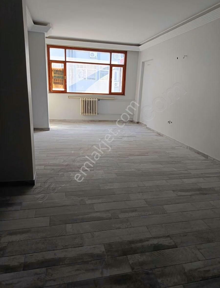 Marmara Caddesinde Geniş Ofis & İş Yeri - Görsel 8