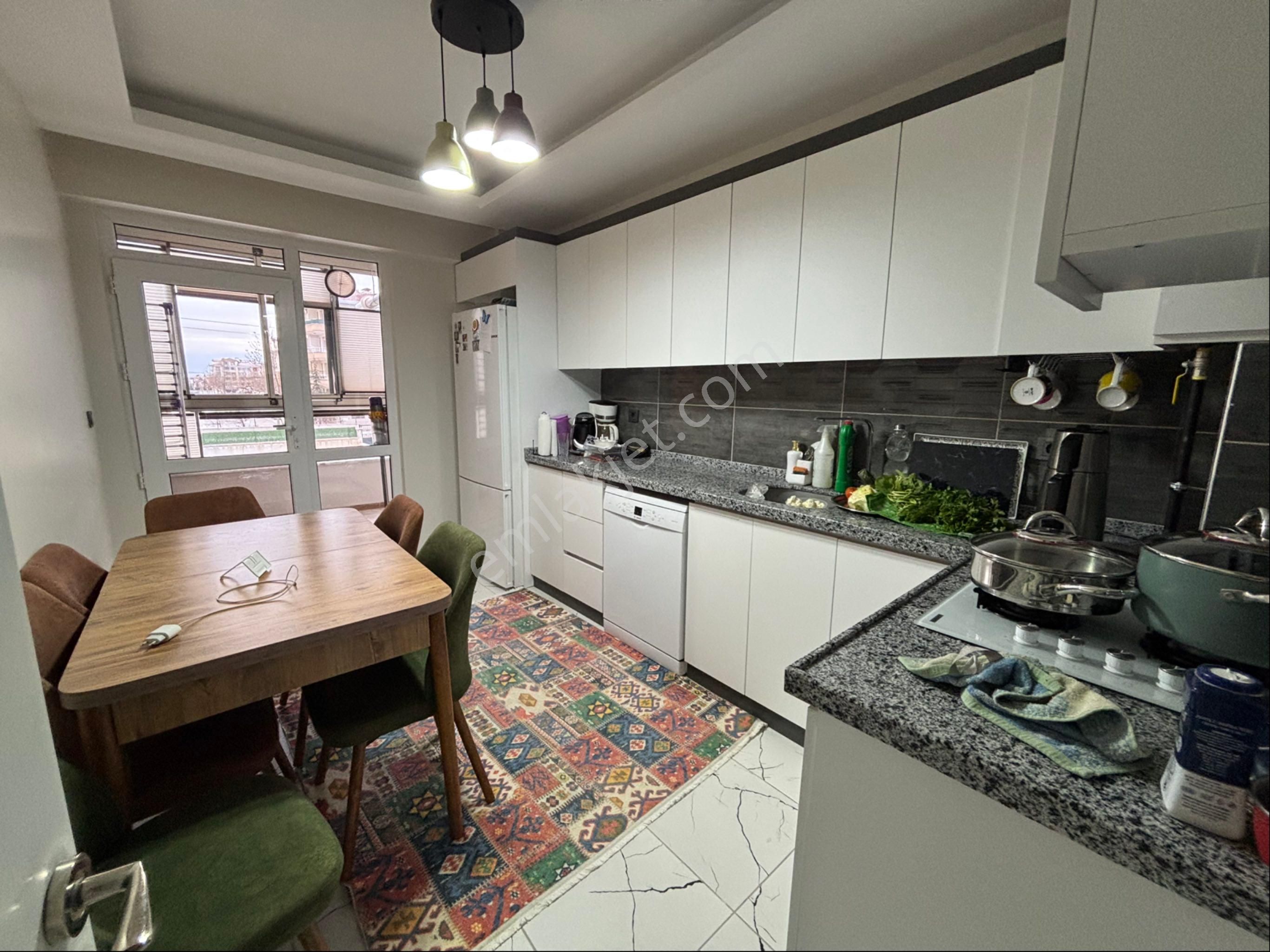 İstiklal Mah 2 Kat 3+1 Satılık Daire - Görsel 9