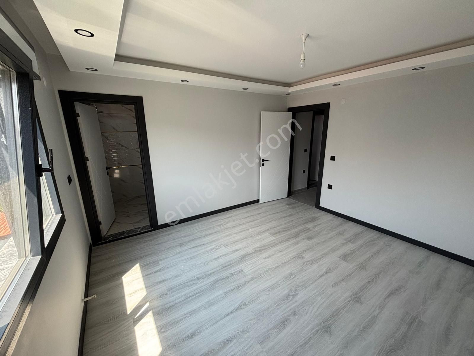 Ayvalık Altınovada Denize Yürüme Mesafesinde 3+1 Villa - Görsel 8