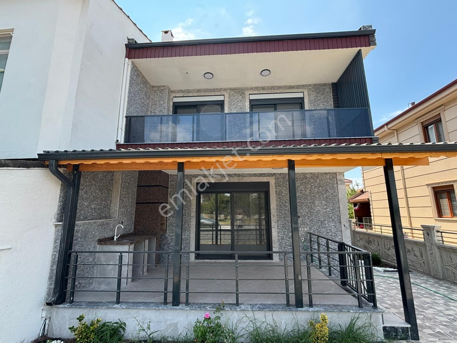 Ayvalık Altınovada Denize Yürüme Mesafesinde 3+1 Villa - Görsel 25