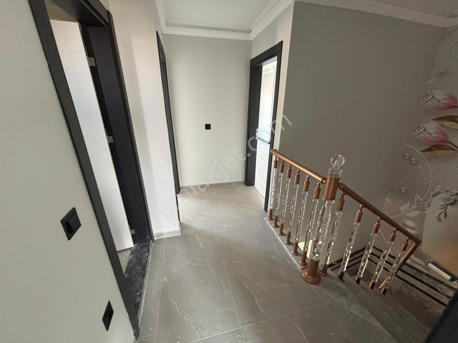 Ayvalık Altınovada Denize Yürüme Mesafesinde 3+1 Villa - Görsel 19