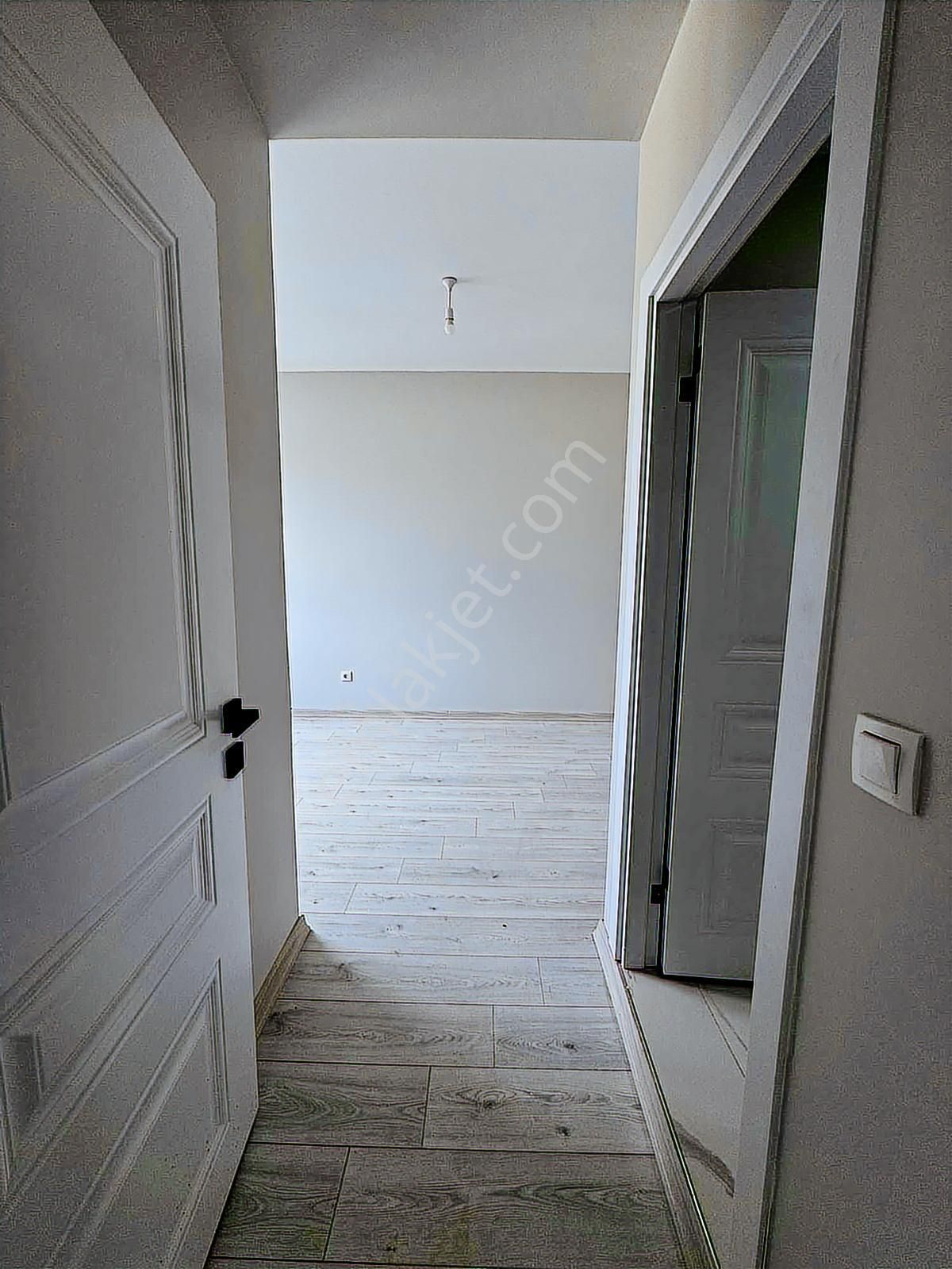 Sancaktepe Çekmeköy Sınırı Cadde Üzeri Satılık 130 M2 3+1 Daire - Görsel 32