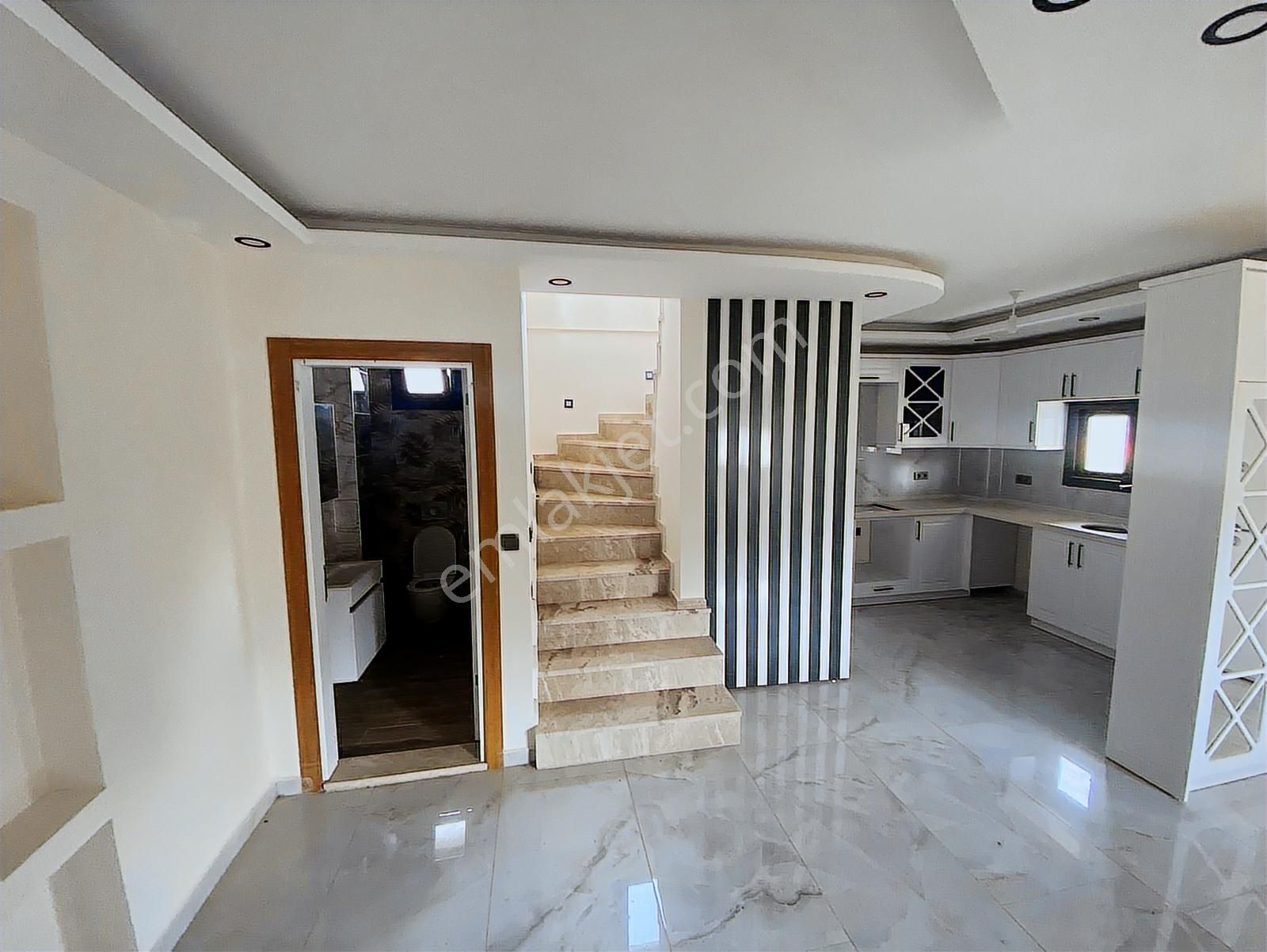 Rw Nefes'ten Altınova'da Plaja 150 Metre Mesafede 3+1 Köşe Villa - Görsel 27