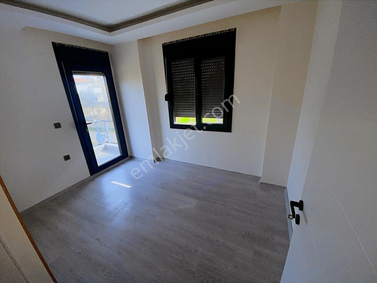 Rw Nefes'ten Altınova'da Plaja 150 Metre Mesafede 3+1 Köşe Villa - Görsel 23