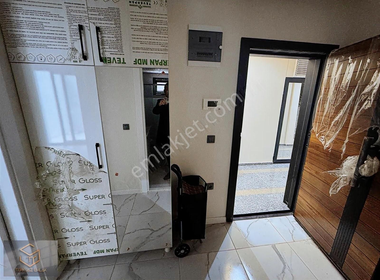 Menemen Zeytinlik Mah. De Kiralık 1+1 Bahçeli Daire - Görsel 7