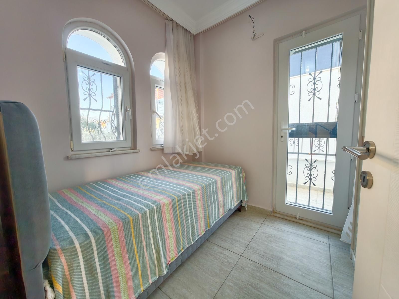 Akbük Merkezde Denize 200 Metre Satılık Müstakil Villa - Görsel 3