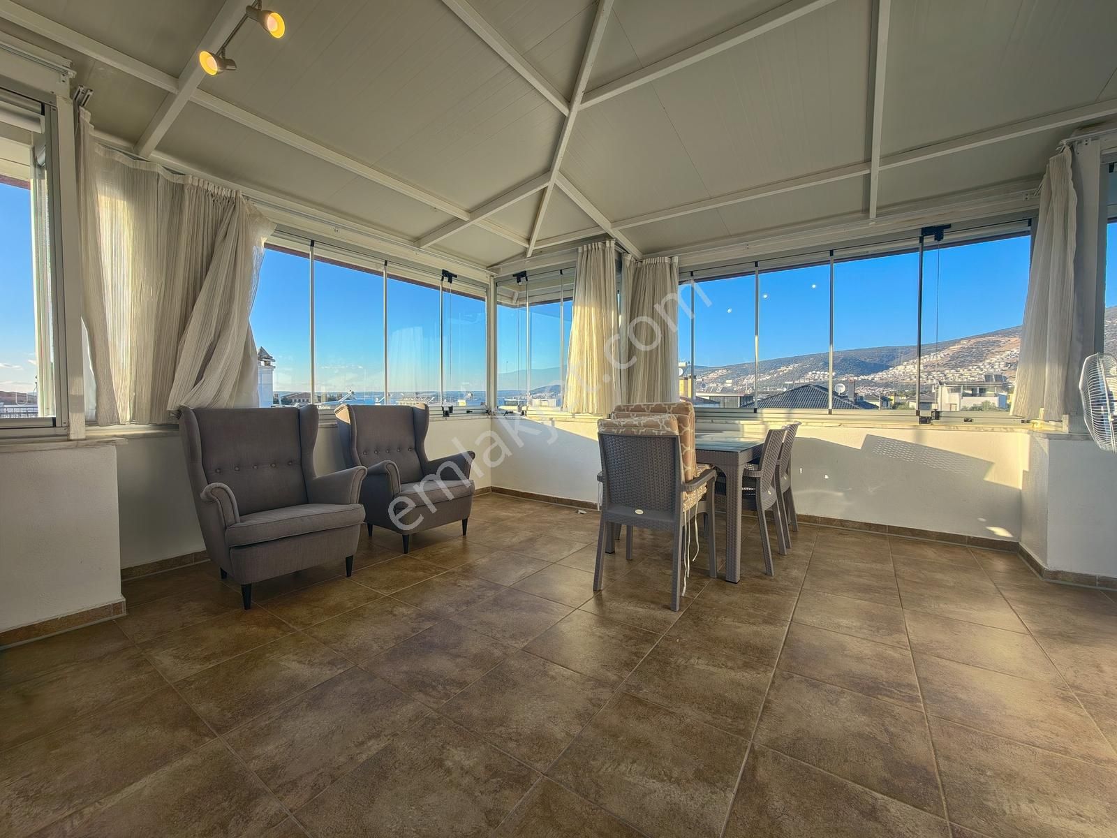 Akbük Merkezde Denize 200 Metre Satılık Müstakil Villa - Görsel 8