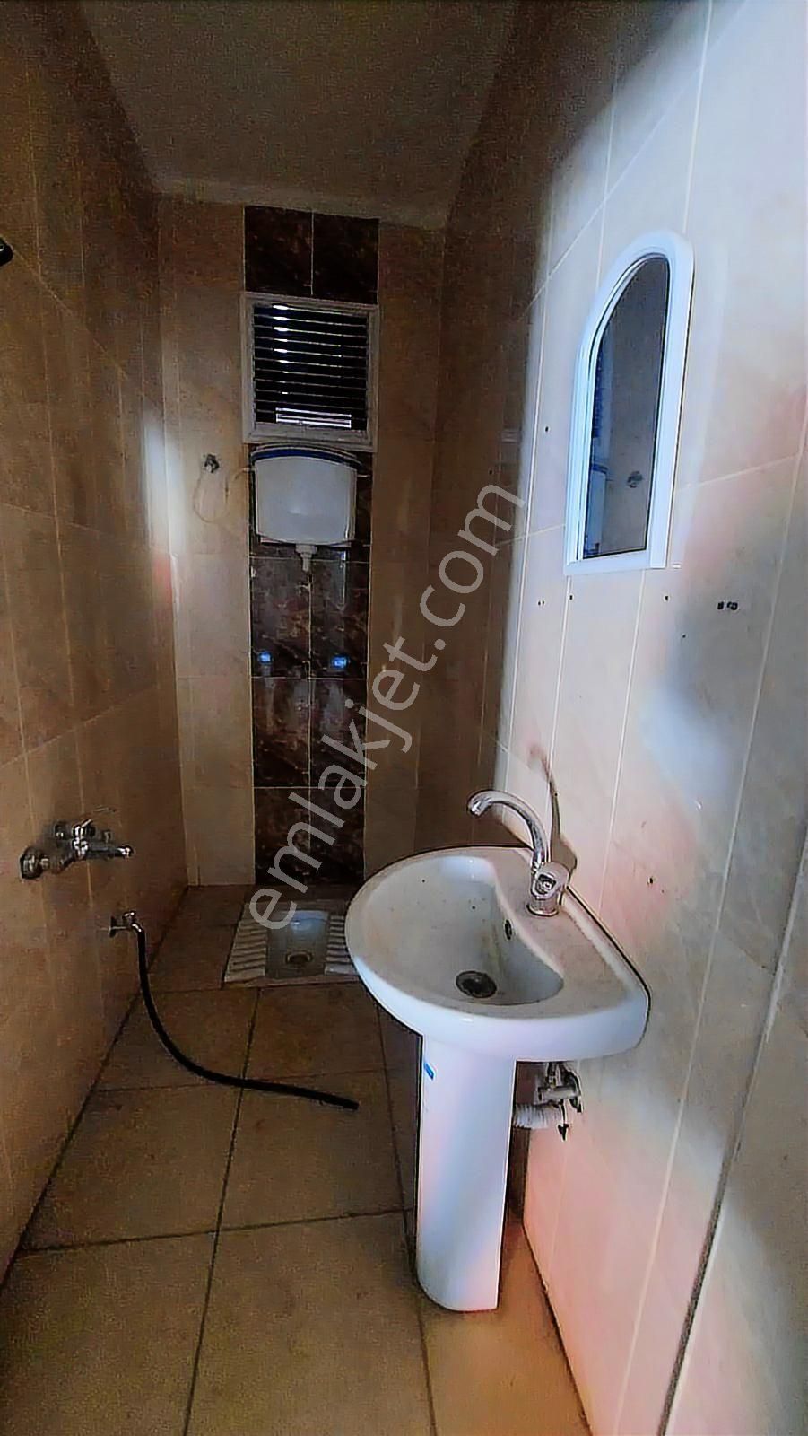 Yüreğir Güzelevler Mah.yeşil İnş.sanayi Sit.kiralık 103m2 İşyeri - Görsel 3