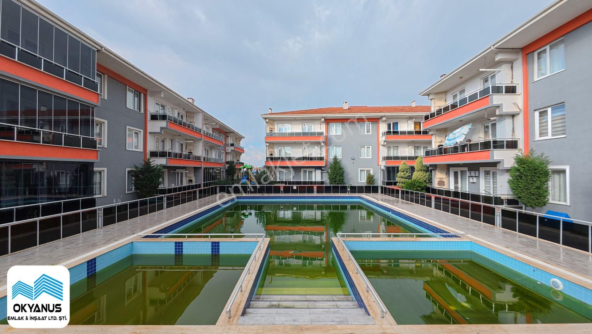 Karasu'da Asansörlü Havuzlu Site İçerisinde Satılık Daire