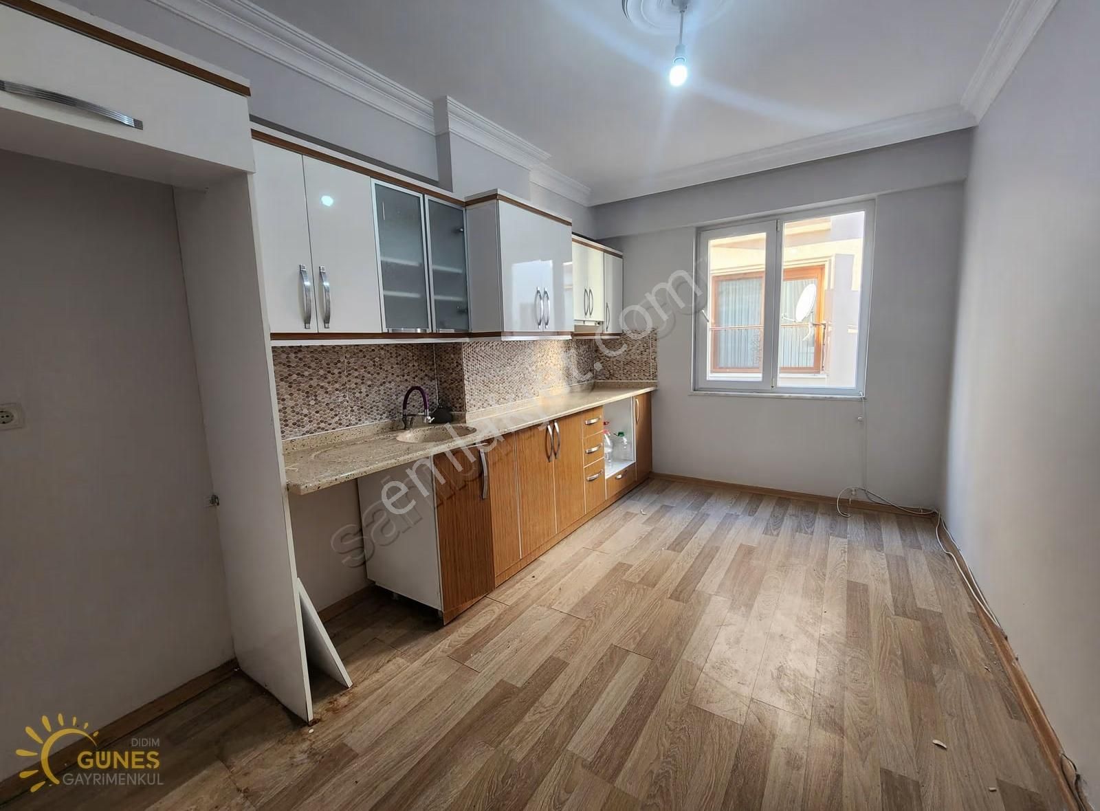 Didim Merkezde Mahallesinde Kiralık Ayrı Mutfak Geniş 2+1 Daire - Görsel 24