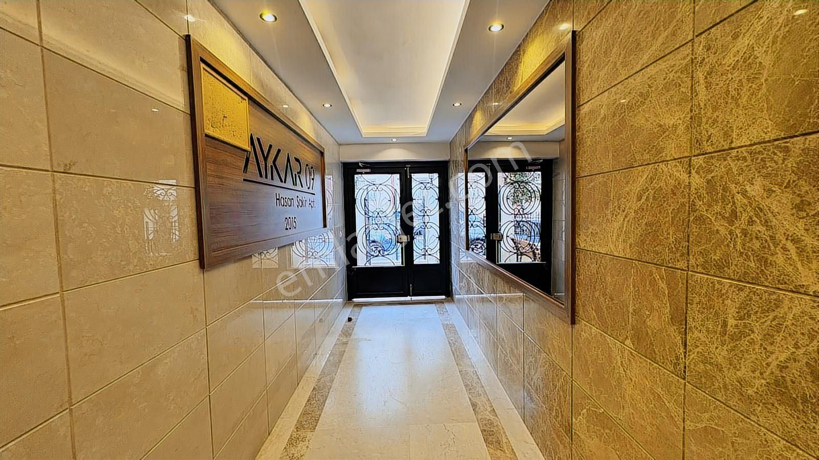 Küçükçekmece Cumhuriyet Mahallesinde 2+1 Giriş Kat Satılık Daire - Görsel 30