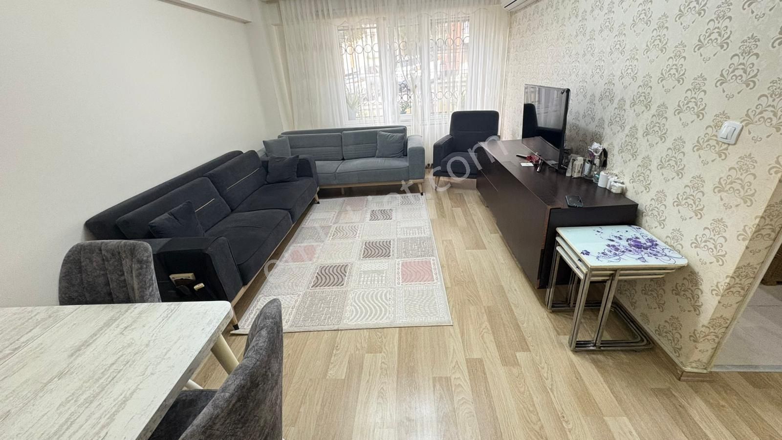 Küçükçekmece Cumhuriyet Mahallesinde 2+1 Giriş Kat Satılık Daire - Görsel 3