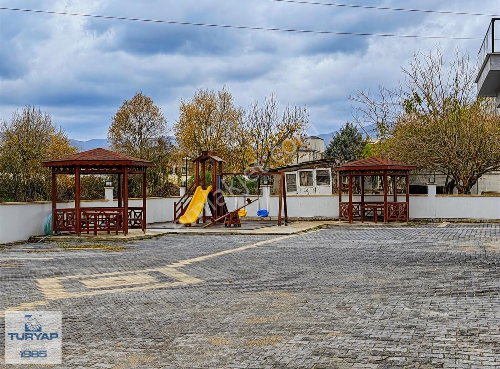 Kadıköy'de Site İçerisinde 3+1 Ebeveyn Banyolu Satılık Daire - Görsel 7