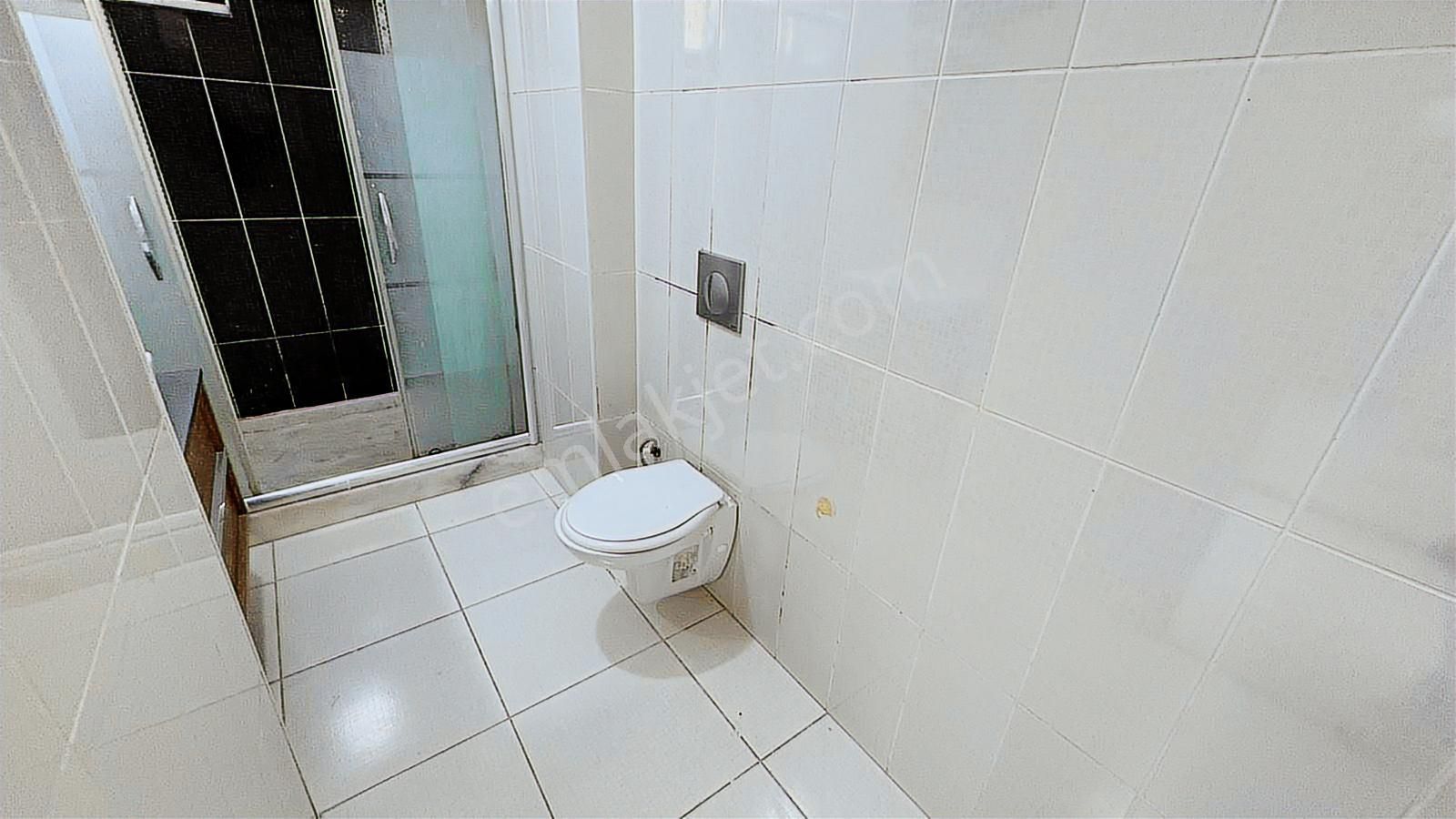 Halkalı Kavaklı Mevkii'nde Bakımlı, Köşebaşı 2+1 Kiralık Daire - Görsel 13