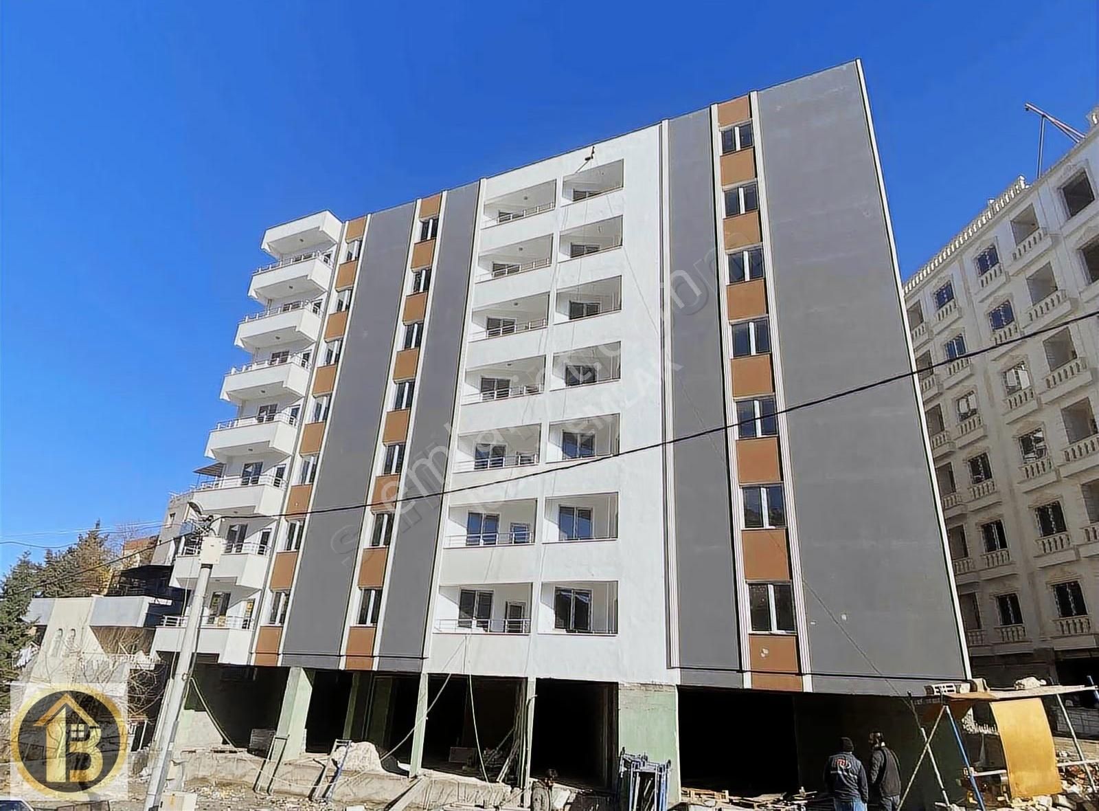 Diş Hastahanesi Arkası Büyük Migros Yanı Satılık 1+1 Daire