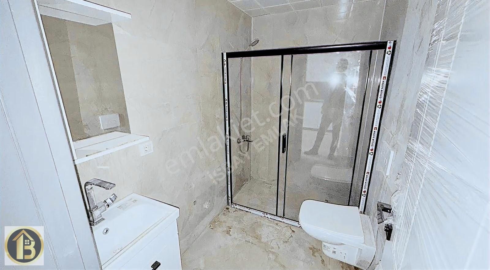 Hastanenin Dibinde Satılık 1+1 Lüks Daire İsbay Emlak'ta - Görsel 14