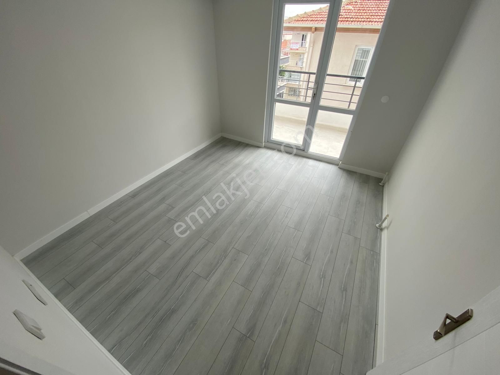 Lüxova'dan Karakaya Mah. Merkezi Konumda Ara Kat Sıfır 3+1 Daire - Görsel 7