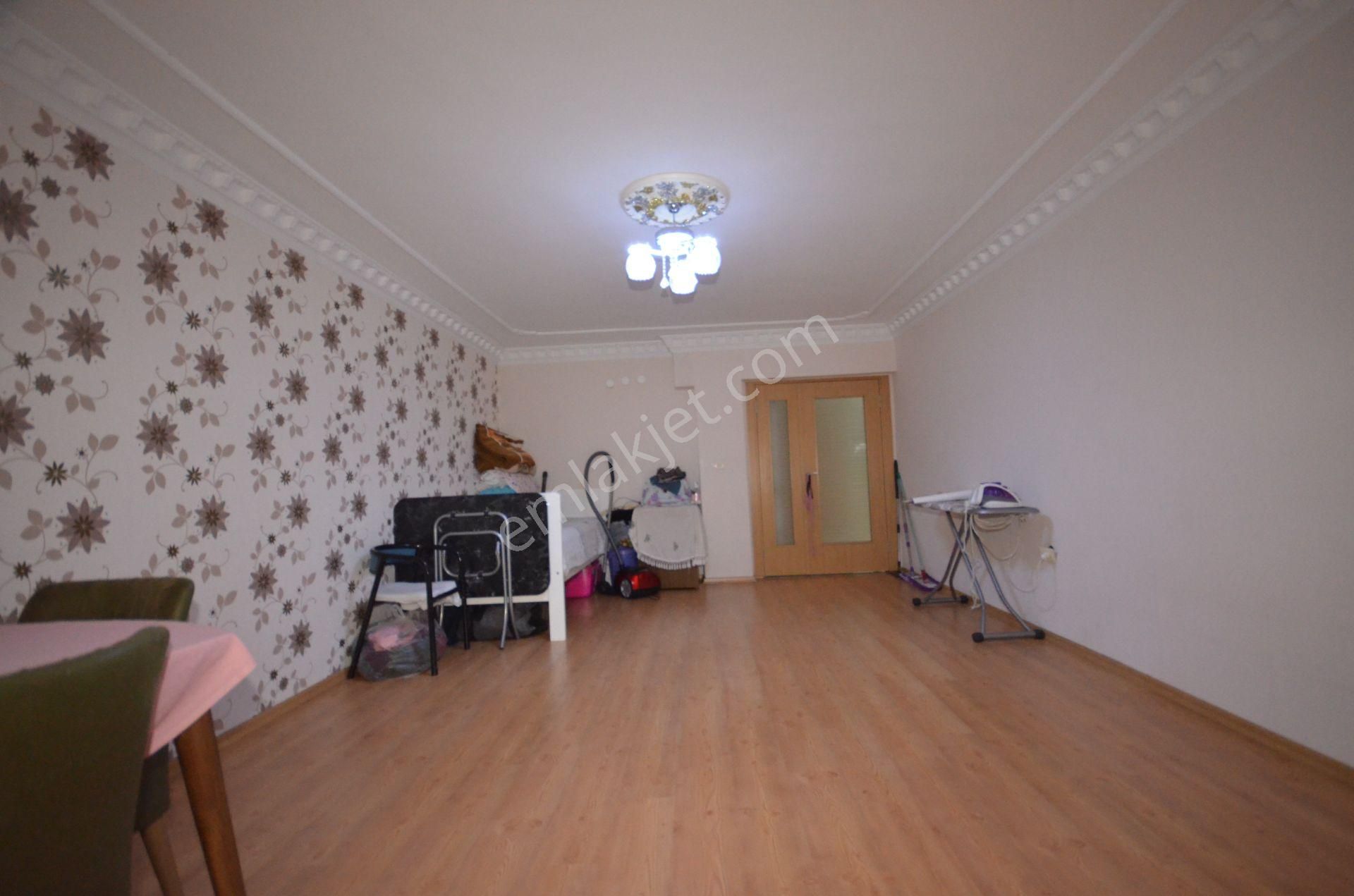 Kalecik Emlak'tan Merkezi Konumda E.banyolu 4+1 175m² Daire - Görsel 8
