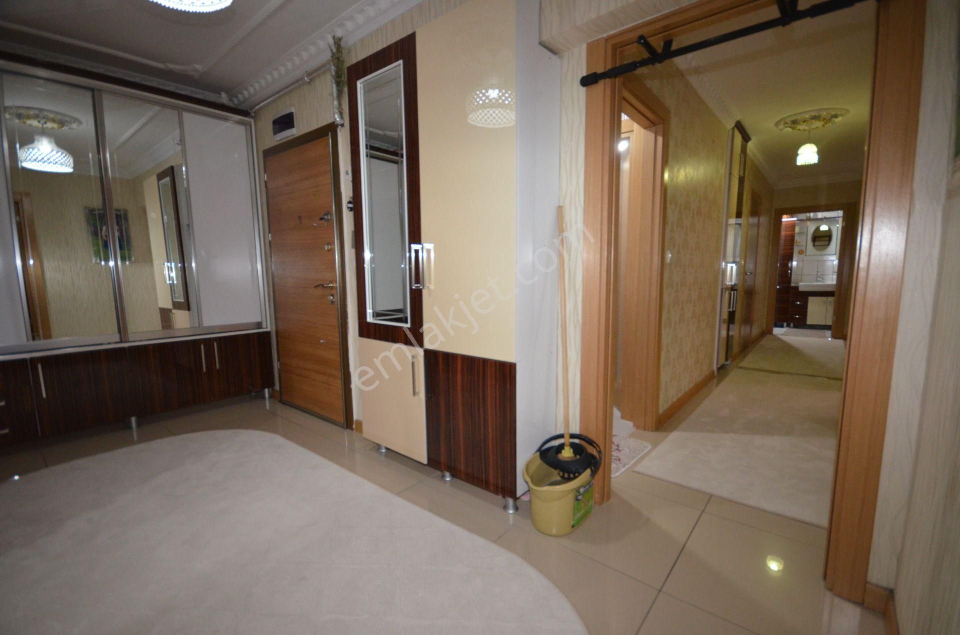 Kalecik Emlak'tan Merkezi Konumda E.banyolu 4+1 175m² Daire - Görsel 18