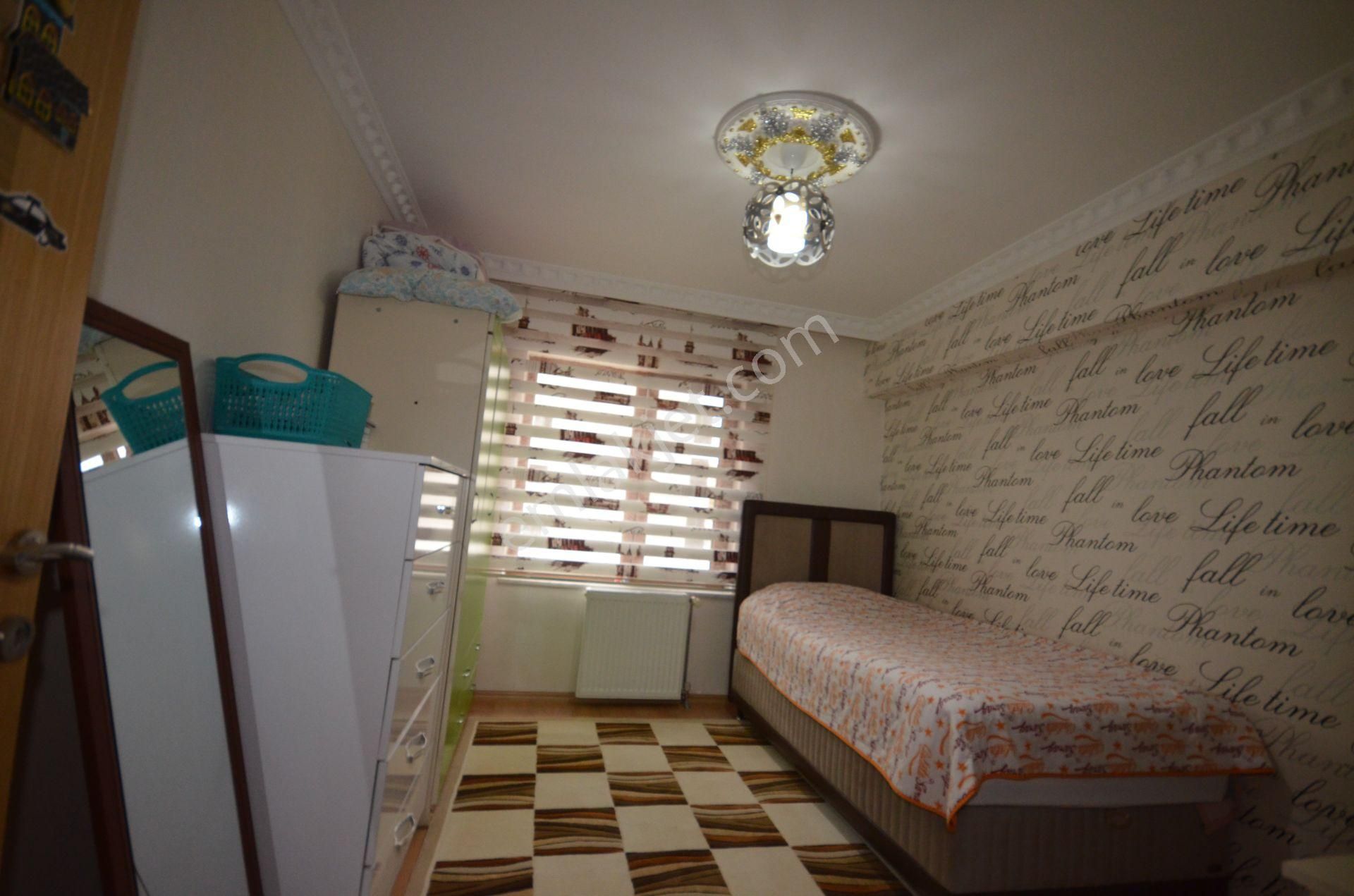 Kalecik Emlak'tan Merkezi Konumda E.banyolu 4+1 175m² Daire - Görsel 10