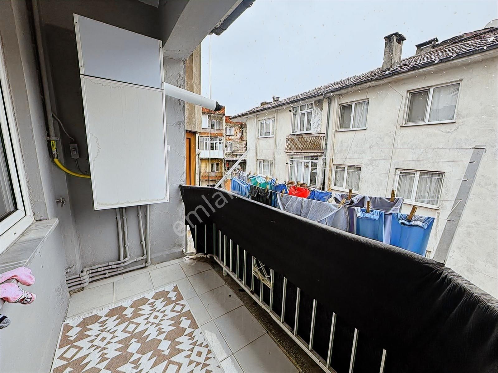 Kat Mülkiyetli Hazır Kiracılı Metroya Yakın 2+1 Satılık Daire - Görsel 5