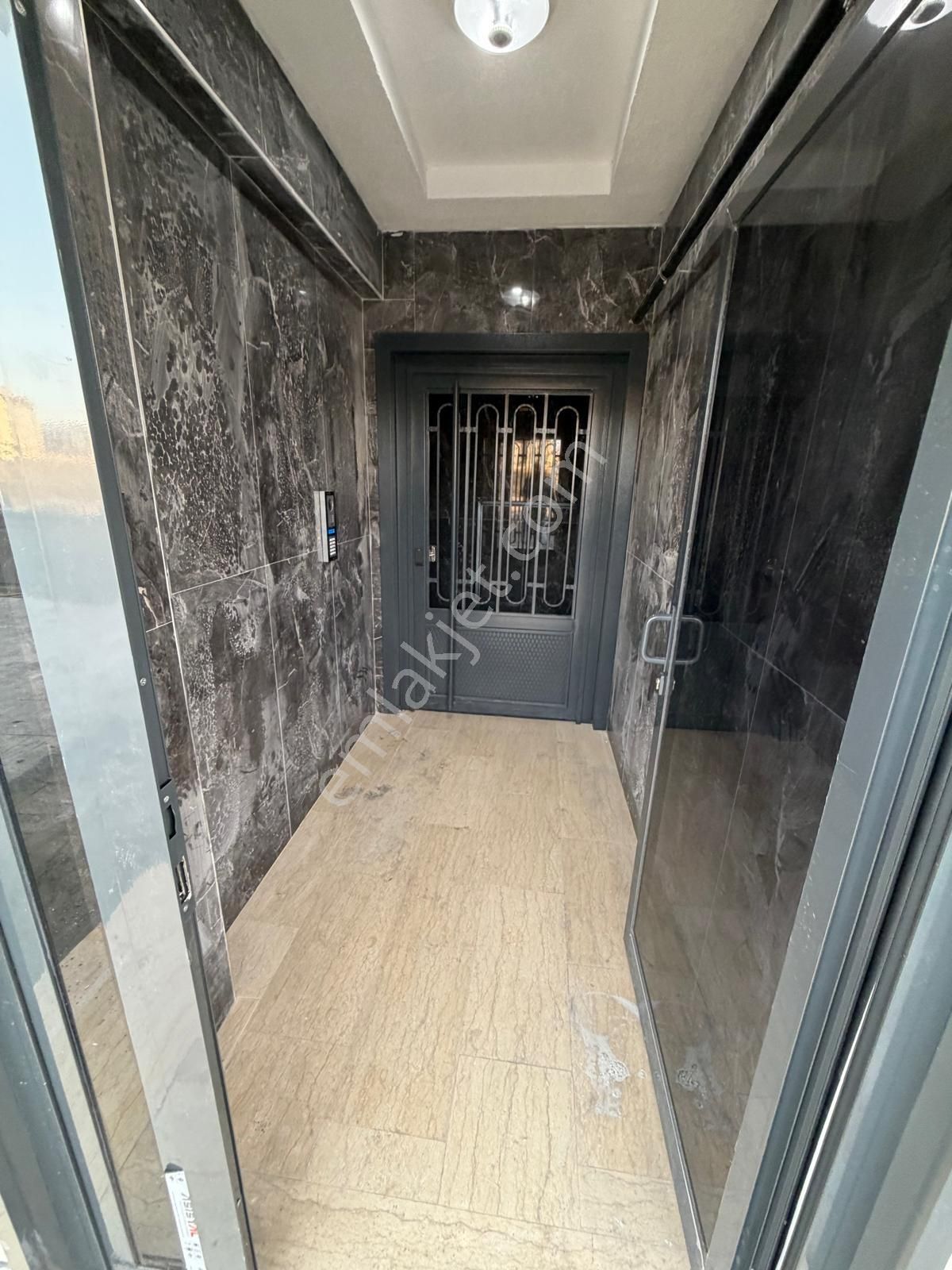 Korkmaz Gayrimenkulden Kiralık Sıfır Lüks 1+1 Daire - Görsel 2