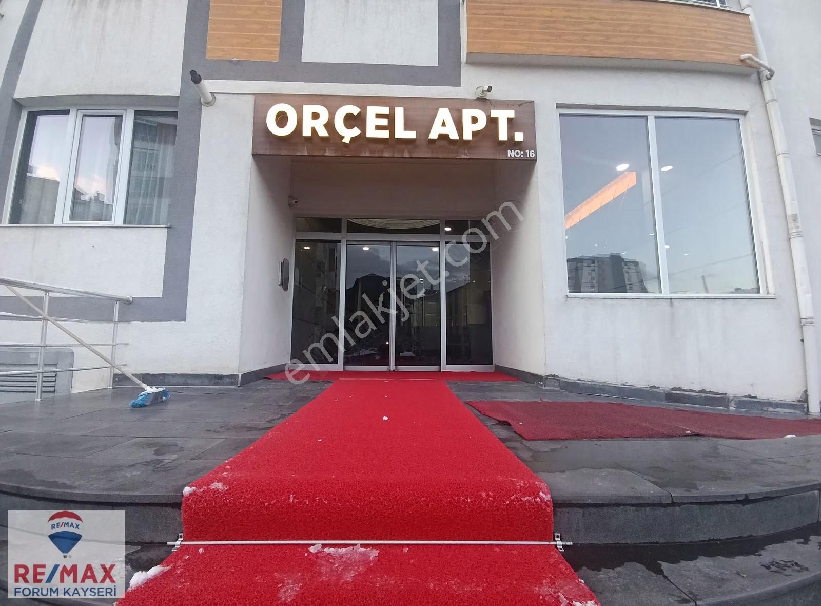 Uğur Evlerde Geniş Çift Banyo Arakat Satılık Geniş 3+1 Daire - Görsel 14