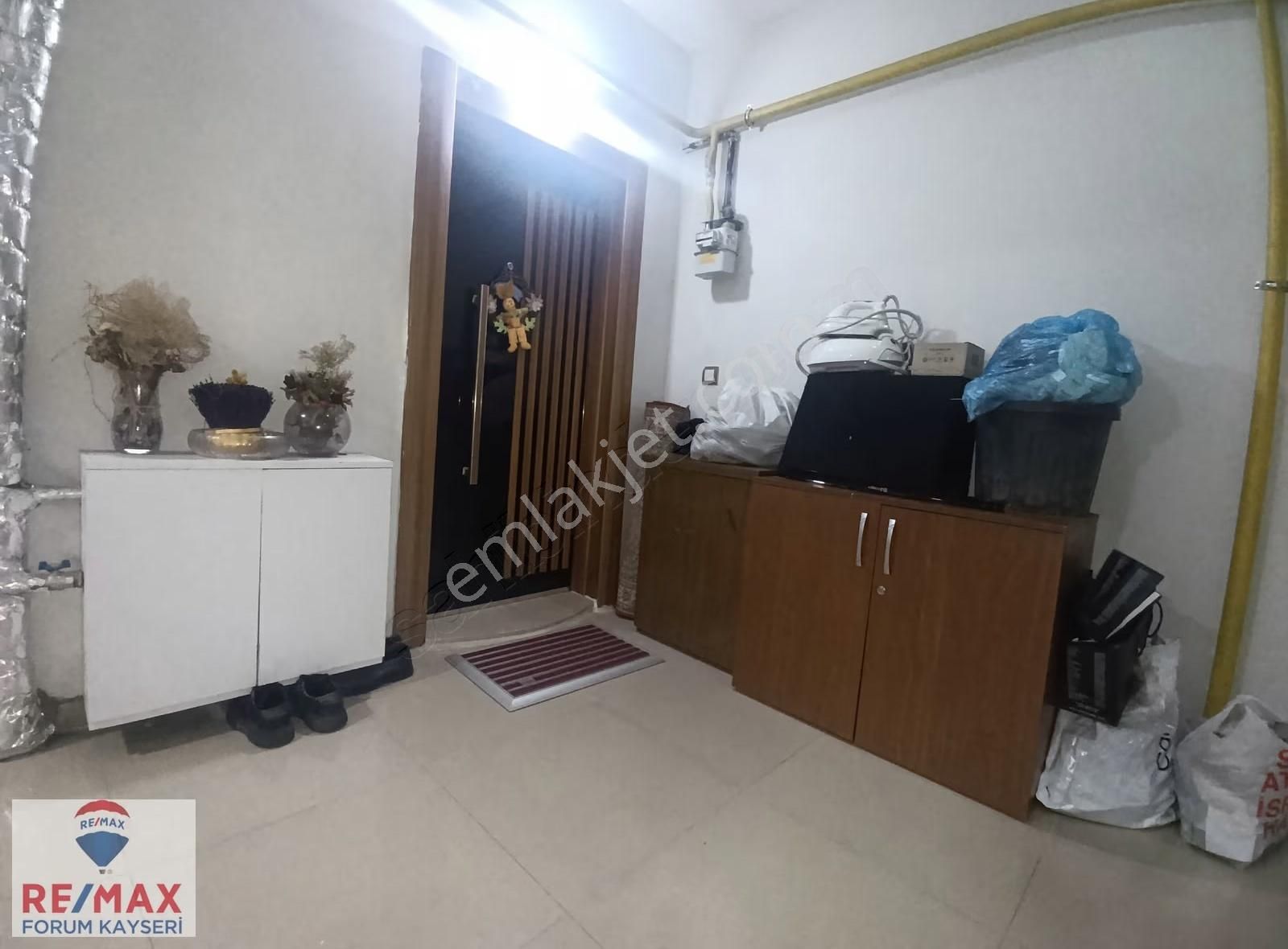 Uğur Evlerde Geniş Çift Banyo Arakat Satılık Geniş 3+1 Daire - Görsel 17