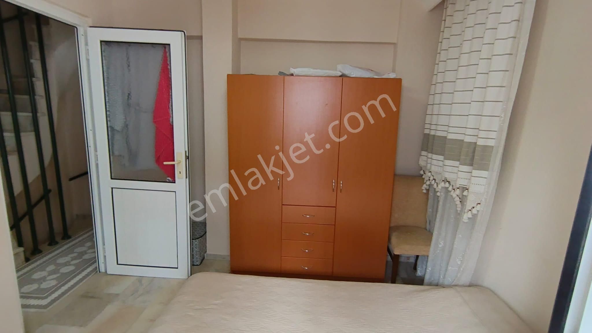 Kuşadası Karaovada Havuzlu Sitede Müstakil Bahçeli Fırsat 5+1 Tripleks Villa - Görsel 21